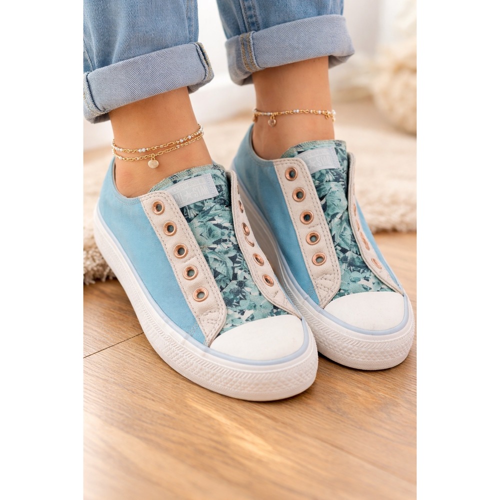 Converse Chuck Taylor All Star Slip On Blue Floral Tropical Sneakers 885250 8.5W